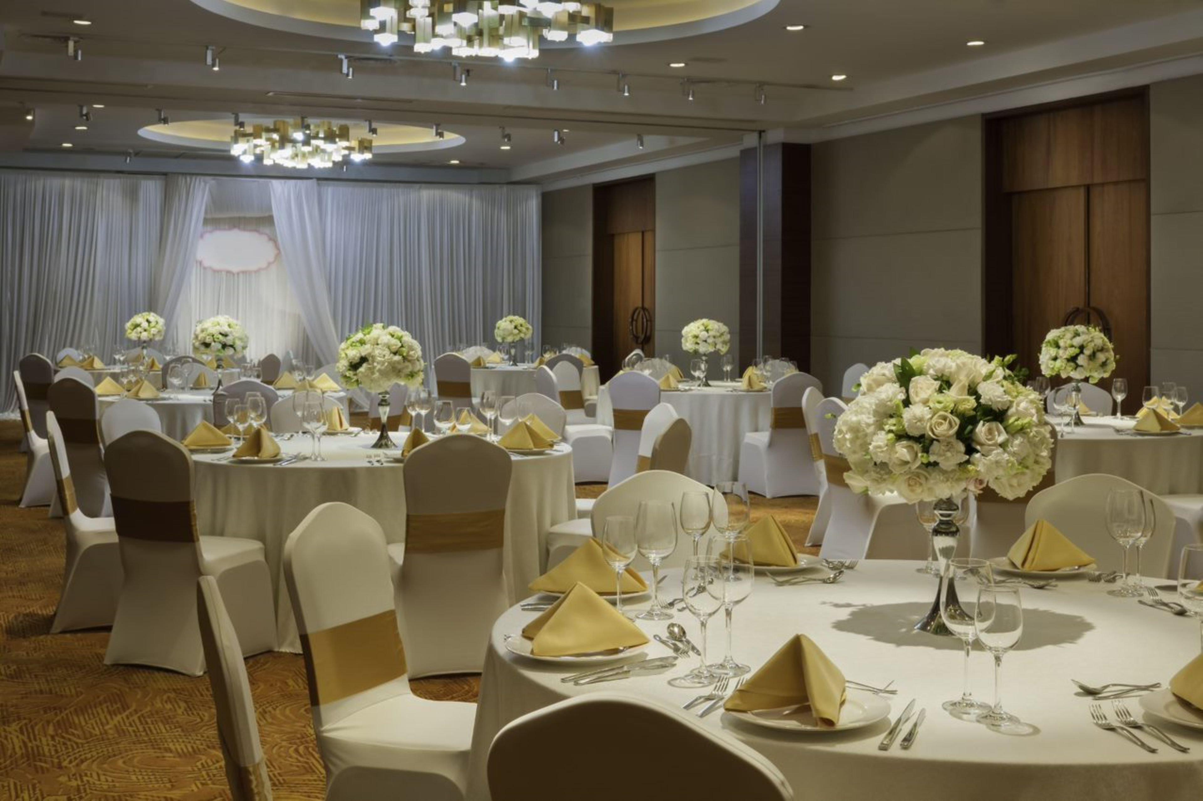 Crowne Plaza Shenzhen Futian, Near To Shenzhen Convention&Exhibition Centre, Shenzhen Stock Exchange And Shenzhen Civic Center, Outdoor Heated Pool Exterior photo